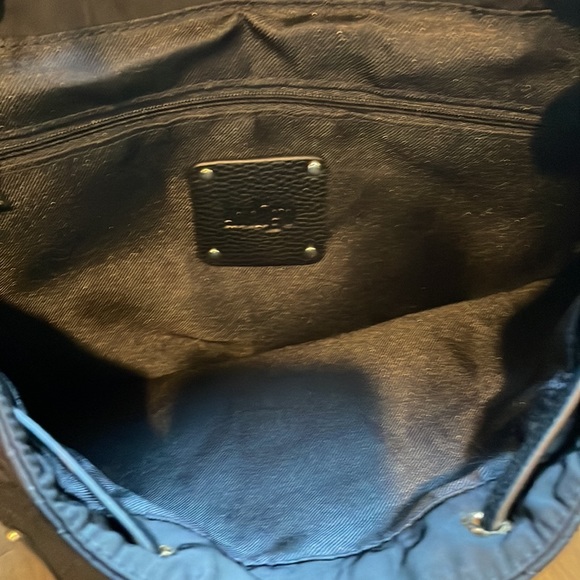 Backpack - Picture 3 of 4